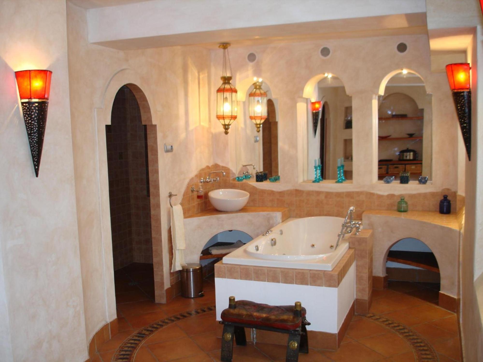Palac Nieznanice Zabytek Goscinny Ze Spa Luaran gambar
