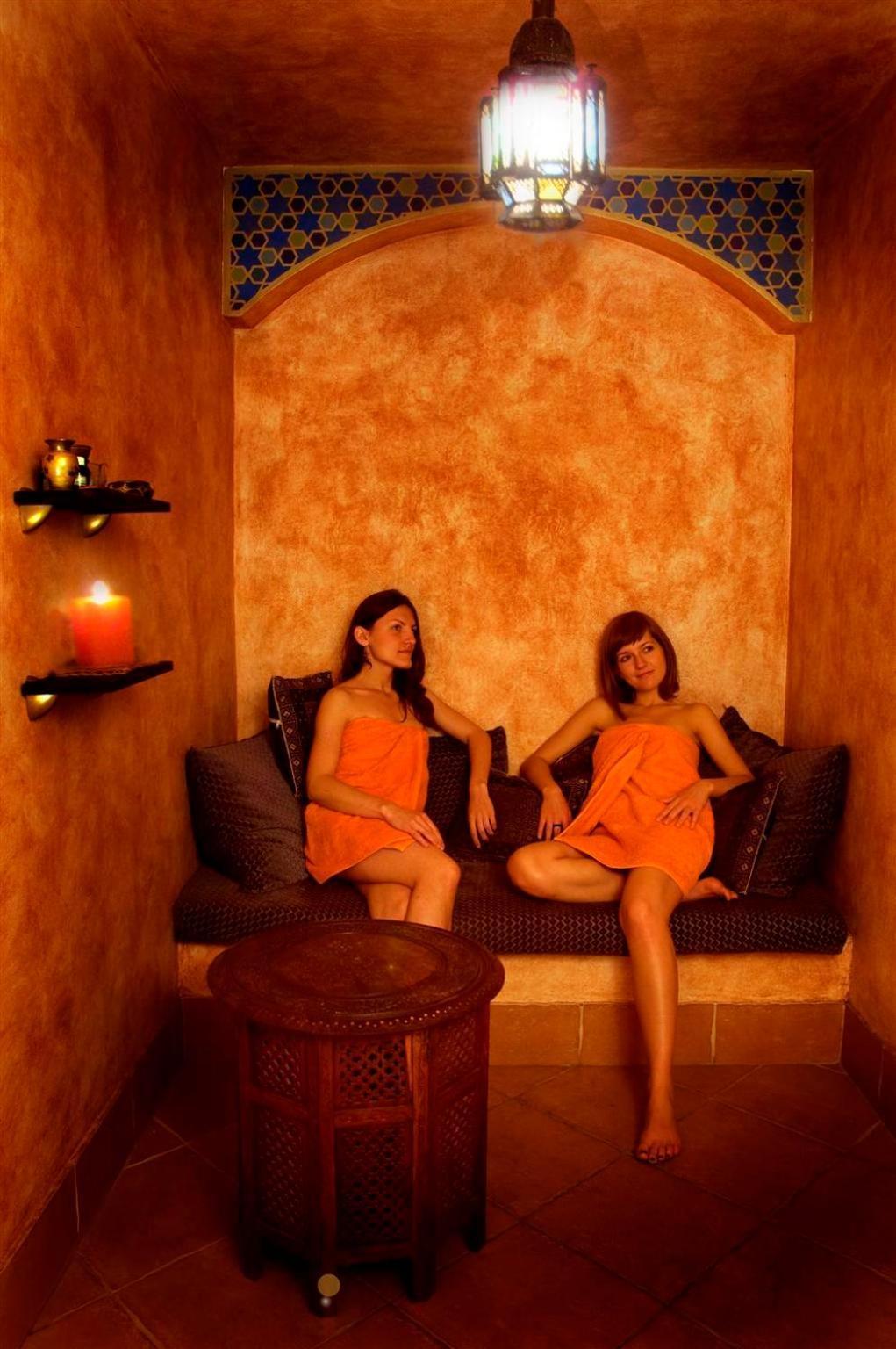 Palac Nieznanice Zabytek Goscinny Ze Spa Luaran gambar