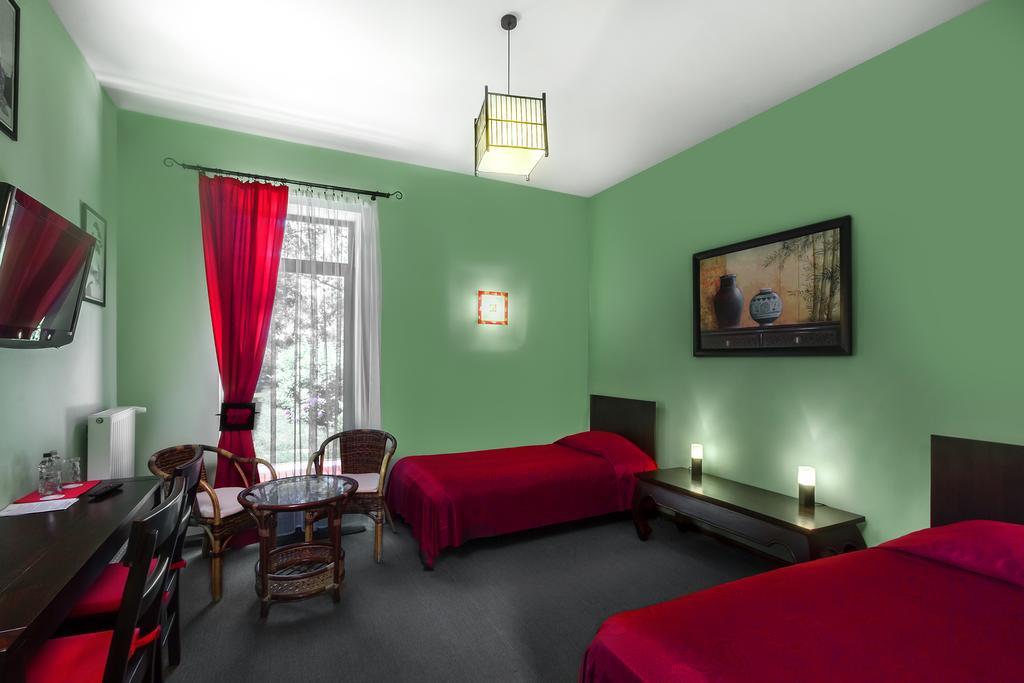 Palac Nieznanice Zabytek Goscinny Ze Spa Bilik gambar